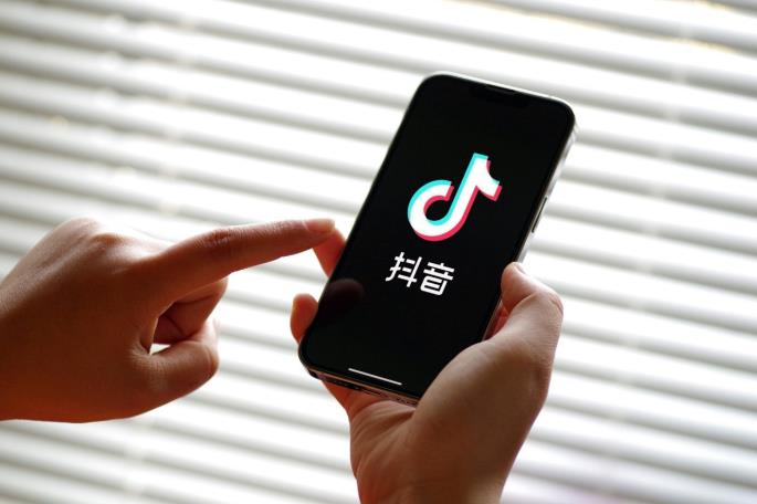 世间安得双全法,不负如来不负卿